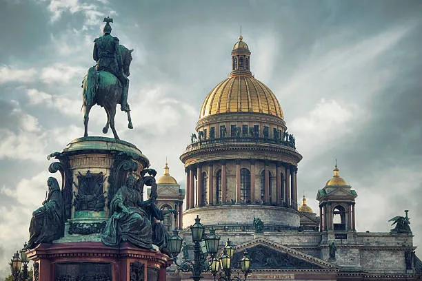 Где поселиться у воды в Петербурге
